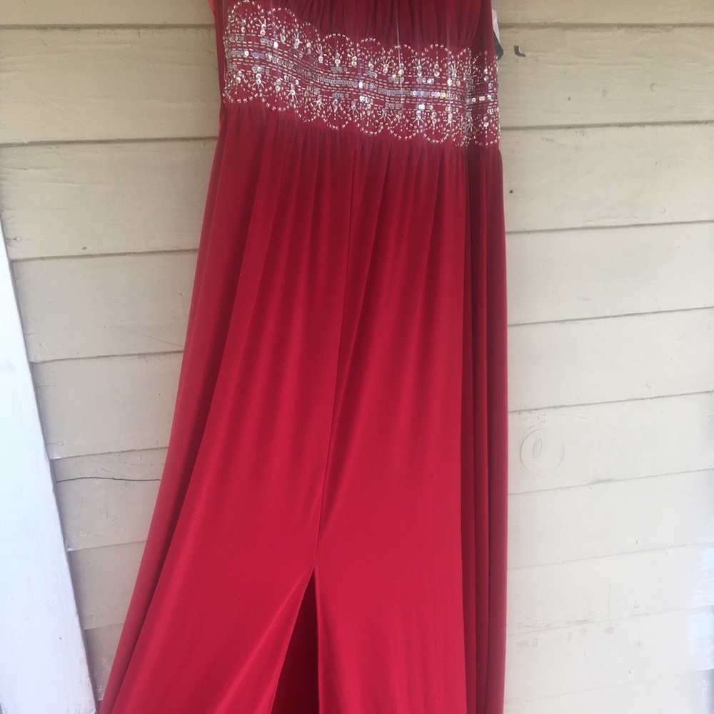 Dress - Picture 6 of 6